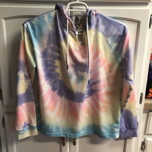 Tye dye medium Peighton weight hoodie, bundles 3 $10 items for $20